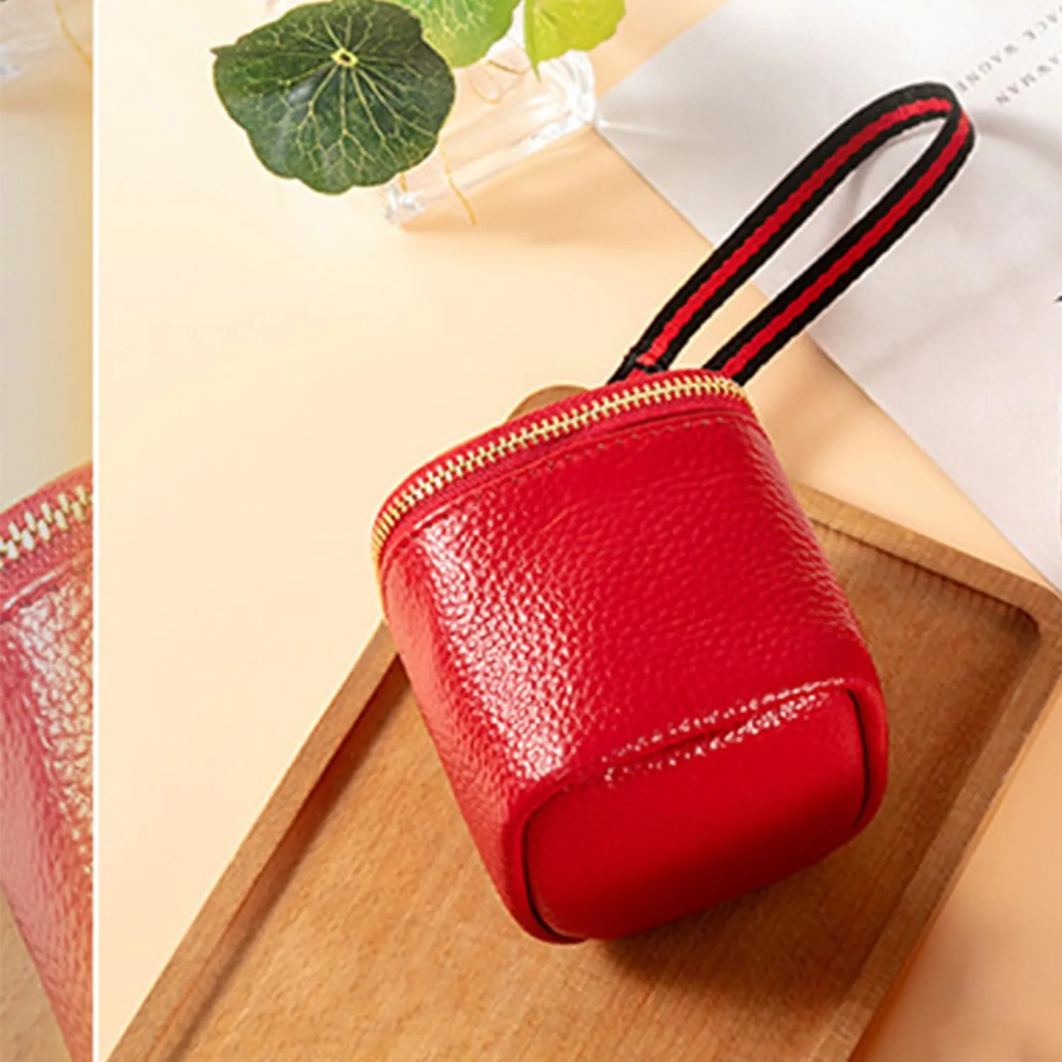 Travel Makeup Bag, Portable Makeup Bag, Mini Makeup Bag, Used For Jewelry, Lipstick, Makeup Box, And Small Item Storage (red)